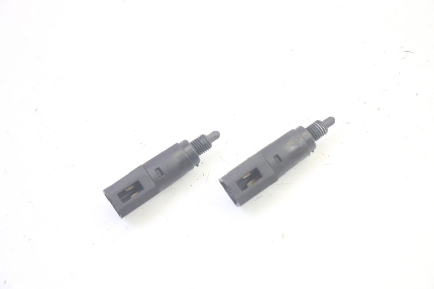 photo de STOPLICHTSCHAKELAAR PIAGGIO MP3 LT 400 (2007 - 2012) - Detail van het onderdeel