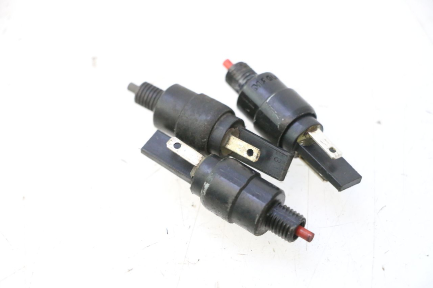 photo de STOPLICHTSCHAKELAAR PIAGGIO MP3 500 (2011 - 2015) - Detail van het onderdeel