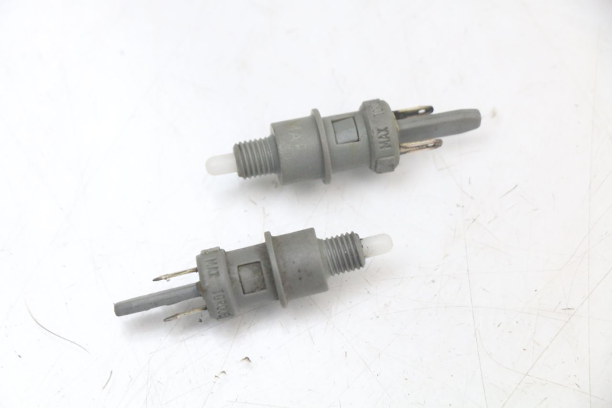 photo de STOPLICHTSCHAKELAAR PEUGEOT LUDIX 50 (2005 - 2007) - Hoofdaanzicht