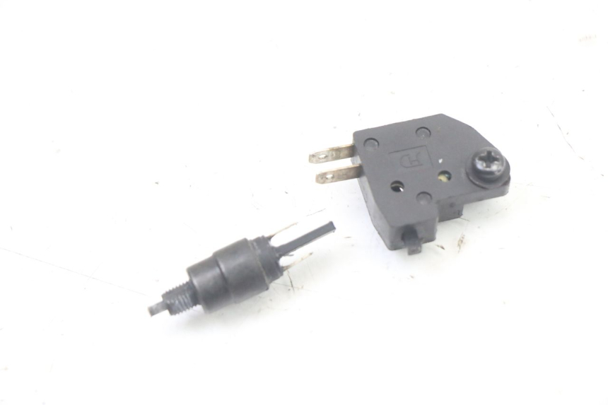 photo de STOPLICHTSCHAKELAAR PEUGEOT STREETZONE I 2T 50 (2018 - 2020) - Detail van het onderdeel