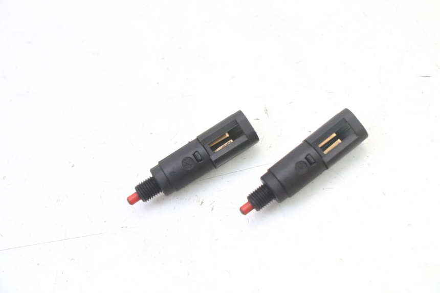 photo de STOPLICHTSCHAKELAAR GILERA RUNNER SL 50 (2006 - 2009) - Hoofdaanzicht