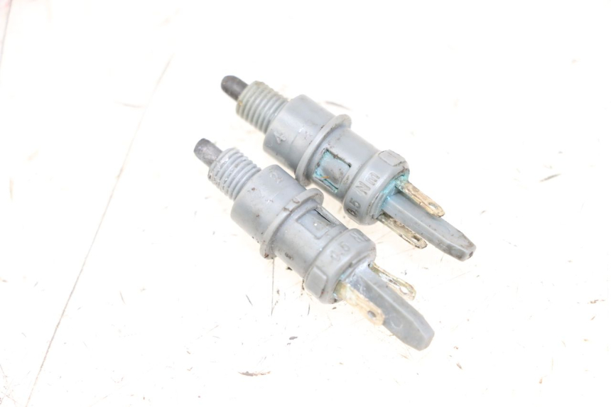 photo de STOPLICHTSCHAKELAAR APRILIA SR MOTARD 50 (2012 - 2018) - Detail van het onderdeel