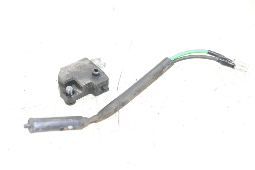 photo de STOPLICHTSCHAKELAAR SYM ORBIT 2 4T 50 (2008 - 2017) - Detail van het onderdeel