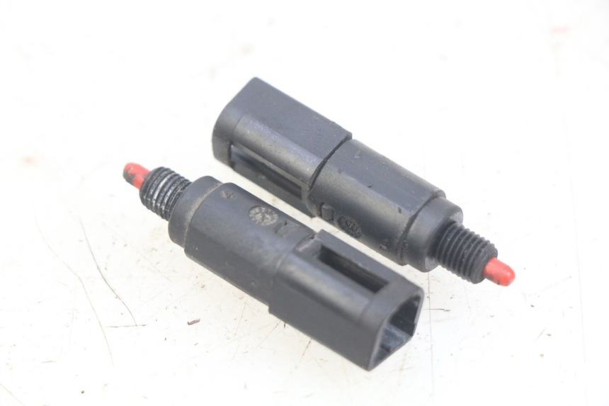 photo de STOPLICHTSCHAKELAAR PIAGGIO VESPA S 2T 50 (2007 - 2014) - Hoofdaanzicht