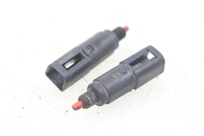 photo de STOPLICHTSCHAKELAAR PIAGGIO VESPA S 2T 50 (2007 - 2014) - Zoom op gebruiksstaat