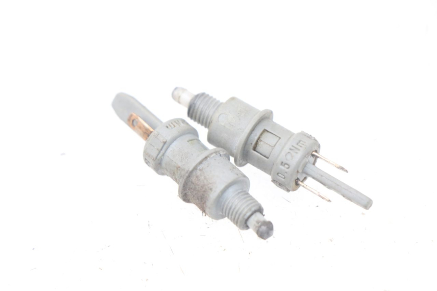 photo de STOPLICHTSCHAKELAAR PEUGEOT VIVACITY 50 (1998 - 2003) - Hoofdaanzicht