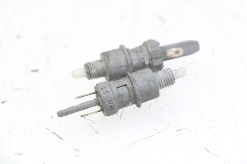 photo de STOPLICHTSCHAKELAAR PIAGGIO X9 125 (2000 - 2003) - Hoofdaanzicht