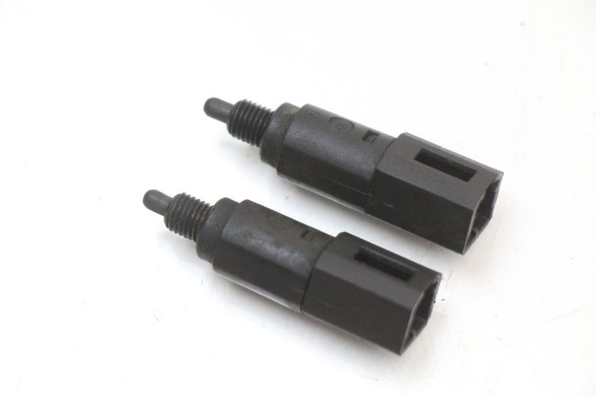 photo de STOPLICHTSCHAKELAAR PIAGGIO X9 125 (2000 - 2003) - Zoom op gebruiksstaat