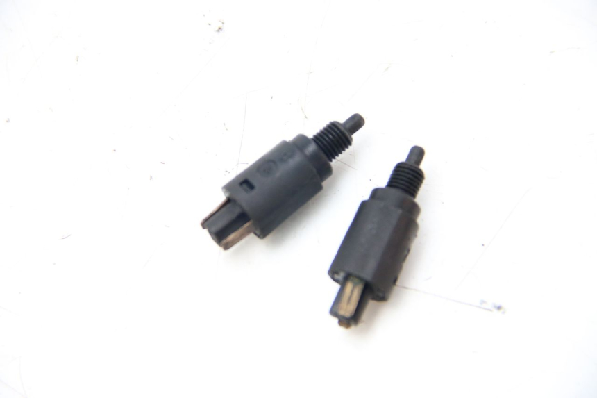 photo de STOPLICHTSCHAKELAAR PIAGGIO XEVO - X EVO 125 (2007 - 2017) - Zoom op gebruiksstaat