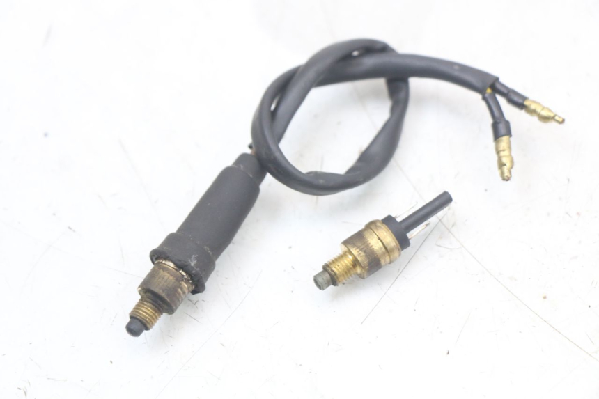 photo de STOPLICHTSCHAKELAAR YAMAHA BW'S NG NEXT GENERATION 50 (1996 - 2003) - Detail van het onderdeel