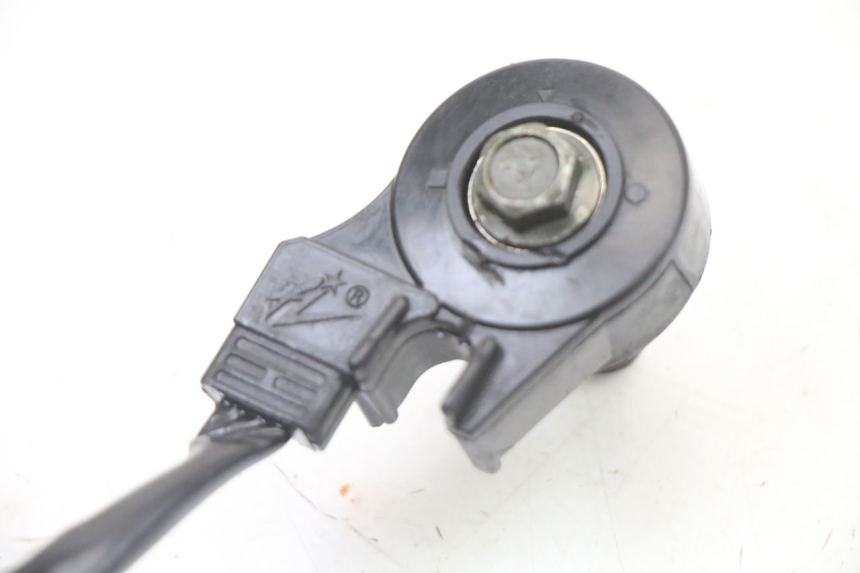 photo de CONTACTSLOT STEUN LONGJIA SHARPY 125 (2020 - 2024) - Zoom op gebruiksstaat