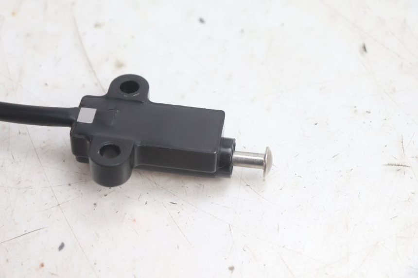 photo de CONTACTSLOT STEUN PEUGEOT SATELIS 125 (2013 - 2018) - Andere kijkhoek