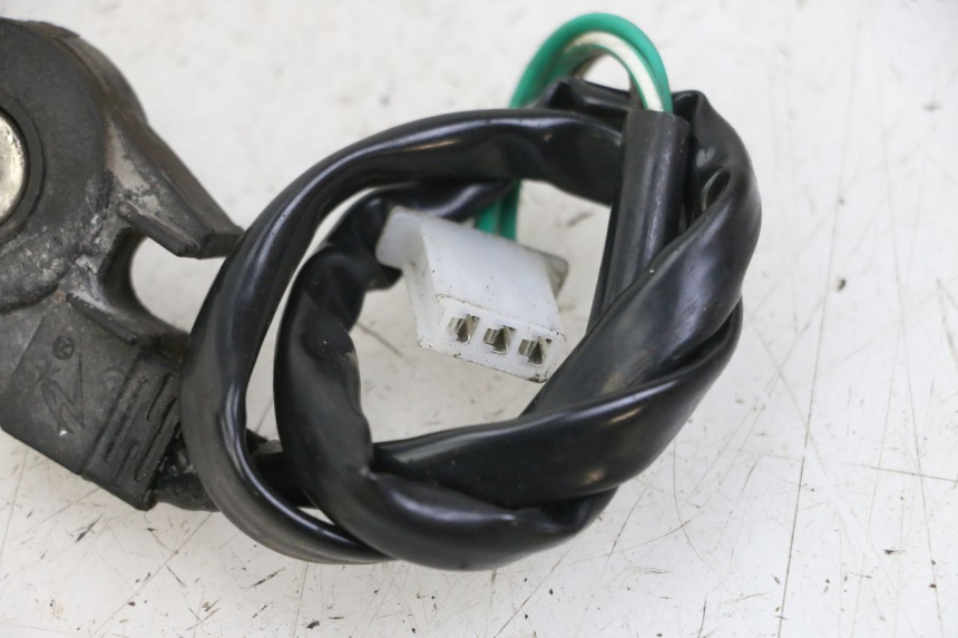 photo de CONTACTSLOT STEUN UNIVERSAL BIKE ZN50QT-11B 50 (2018 - 2021) - Zoom op gebruiksstaat