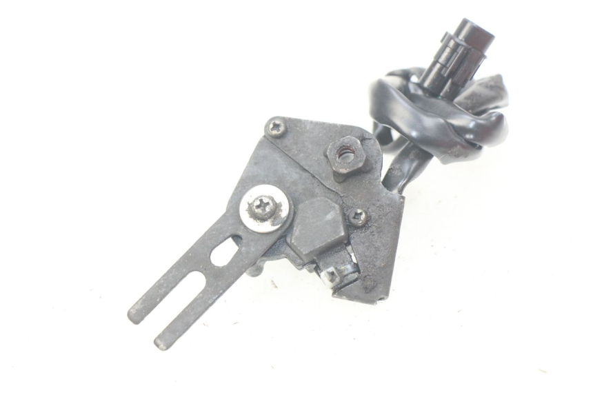 photo de CONTACTSLOT STEUN KAWASAKI Z 650 (2016 - 2019) - Detail van het onderdeel