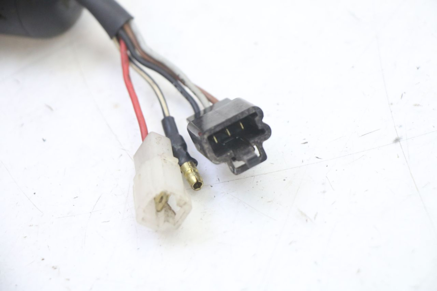 photo de CONTACTSLOT MBK BOOSTER NEXT GENERATION 50 (1995 - 1998) - Bevestigingspunten