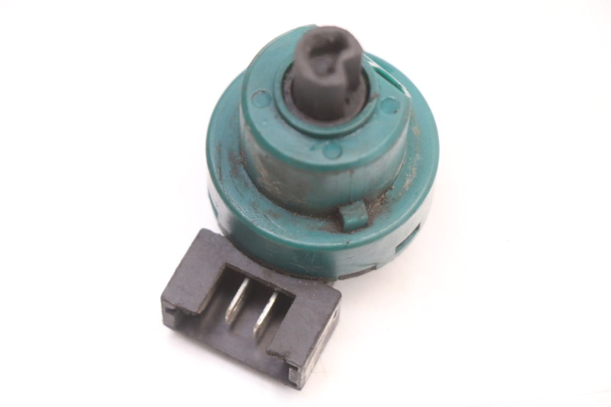 photo de CONTACTSLOT PIAGGIO NEW TYPHOON 50 (2018 - 2021) - Zoom op gebruiksstaat