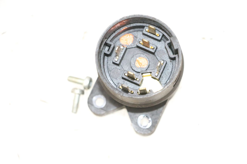 photo de CONTACTSLOT PEUGEOT SATELIS COMPRESSOR K15 125 (2006 - 2009) - Detail van het onderdeel