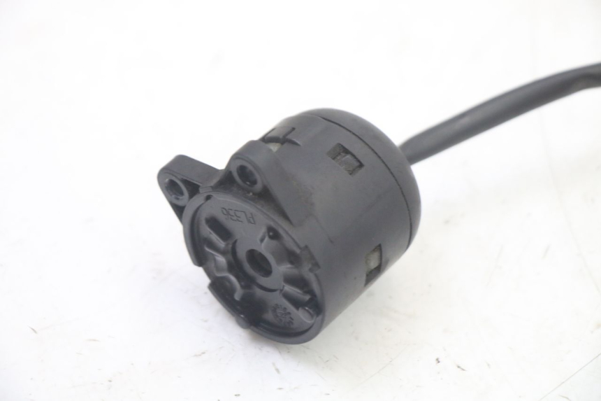 photo de CONTACTSLOT APRILIA SCARABEO GT TOURING 125 (1999 - 2005) - Zoom op gebruiksstaat