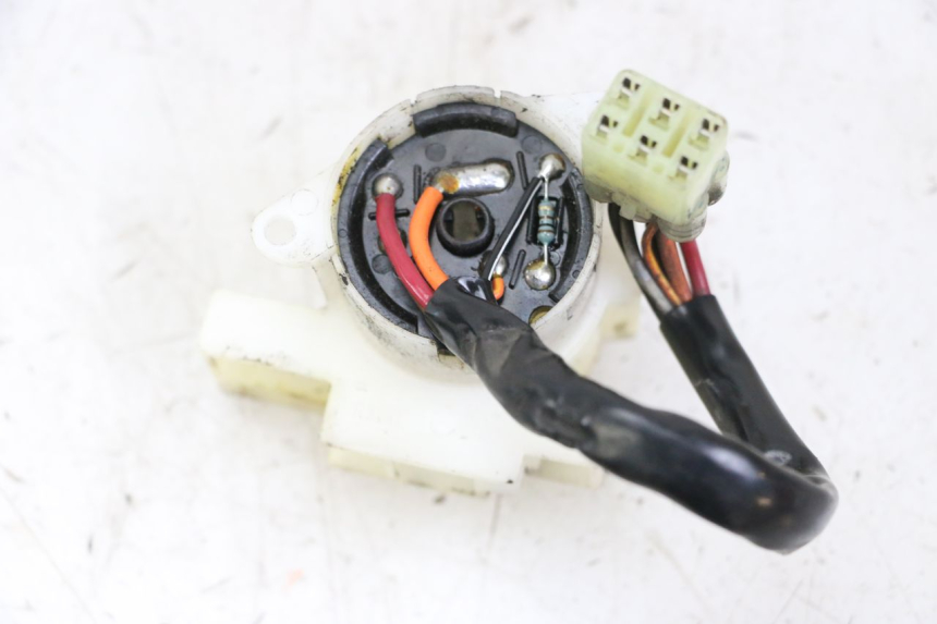 photo de CONTACTSLOT SUZUKI BURGMAN 125 (2015 - 2017) - Zoom op gebruiksstaat