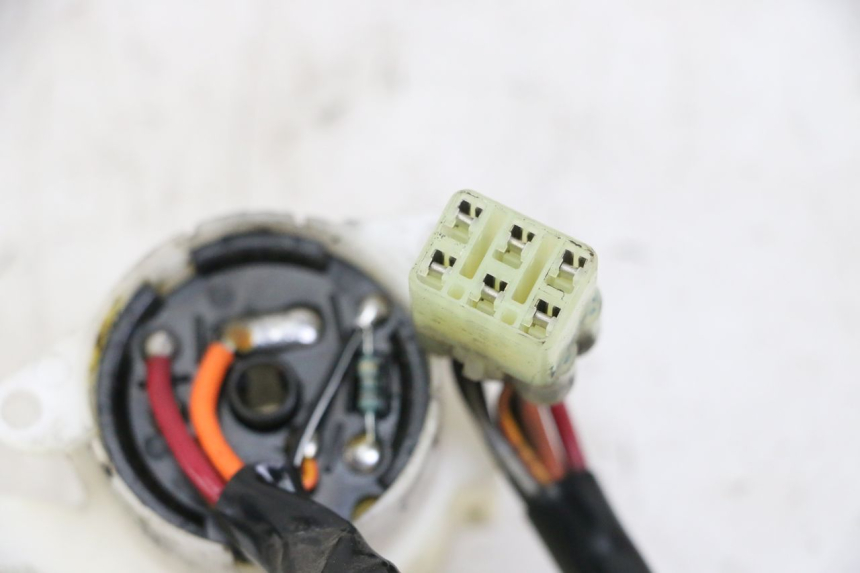 photo de CONTACTSLOT SUZUKI BURGMAN 125 (2015 - 2017) - Andere kijkhoek