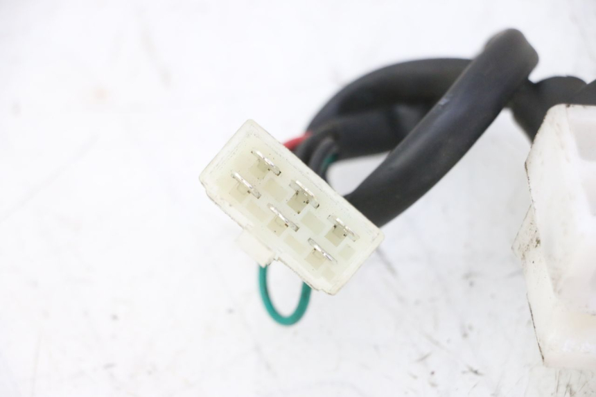 photo de CONTACTSLOT PEUGEOT TWEET 4T 50 (2018 - 2022) - Zoom op gebruiksstaat