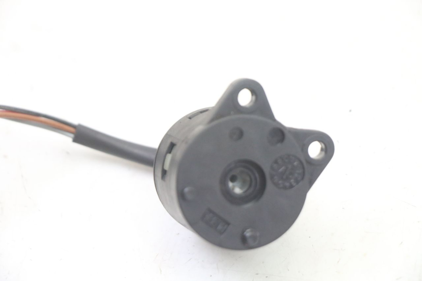 photo de CONTACTSLOT YAMAHA WHY 50 (1998 - 2000) - Zoom op gebruiksstaat