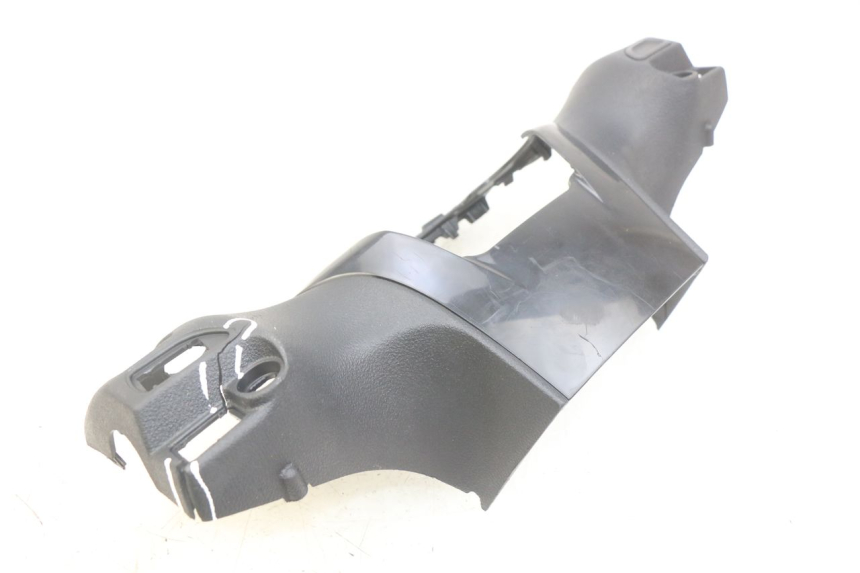 photo de ACHTERSTUURKAP PIAGGIO BEVERLY 125 (2010 - 2015) - Bevestigingspunten