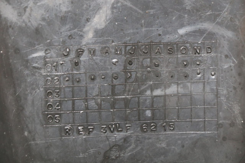 photo de ACHTERSTUURKAP MBK BOOSTER SPIRIT 50 (1999 - 2003) - Detail van het onderdeel