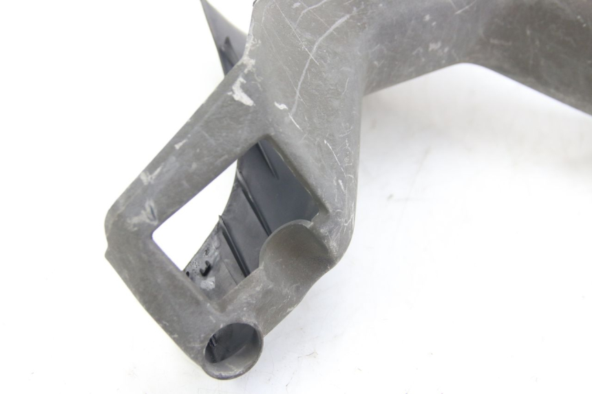 photo de ACHTERSTUURKAP SUZUKI BURGMAN 125 (2007 - 2014) - Zoom op componenten