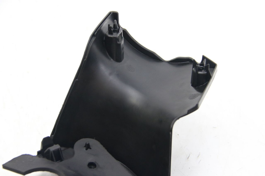 photo de ACHTERSTUURKAP PEUGEOT CITYSTAR 125 (2011 - 2017) - Bevestigingspunten