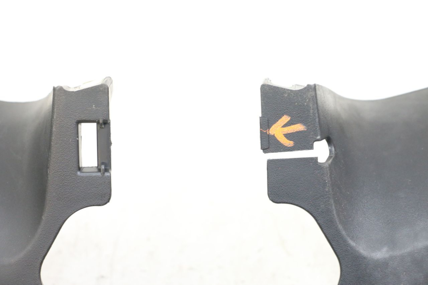 photo de ACHTERSTUURKAP PEUGEOT GEOPOLIS RS 125 (2007 - 2009) - Detail van het onderdeel