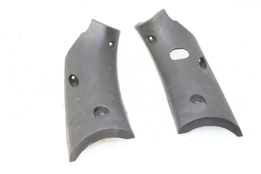 photo de ACHTERSTUURKAP KYMCO GRAND DINK 125 (2008 - 2014) - Detail van het onderdeel