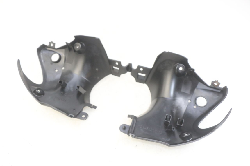 photo de ACHTERSTUURKAP YAMAHA HW XENTER 125 (2011 - 2017) - Detail van het onderdeel