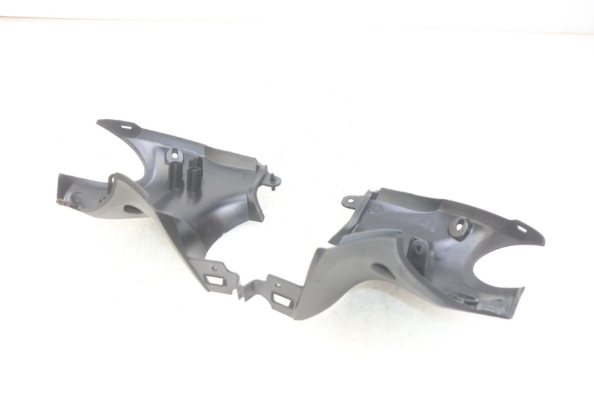 photo de ACHTERSTUURKAP YAMAHA HW XENTER 125 (2011 - 2017) - Technische close-up