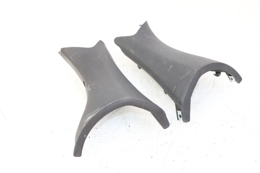 photo de ACHTERSTUURKAP SYM JOYMAX 125 (2010 - 2017) - Detail van het onderdeel