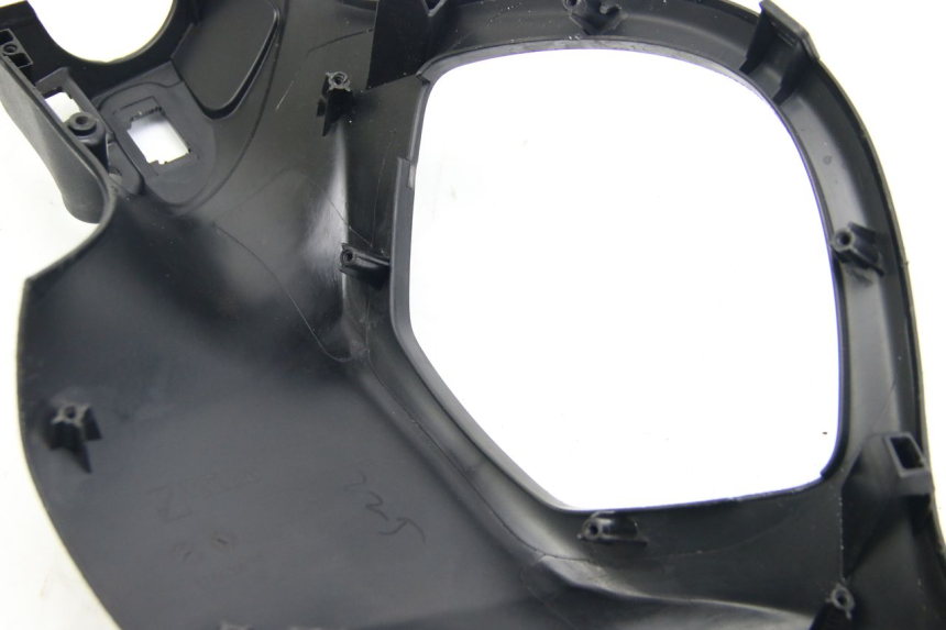 photo de ACHTERSTUURKAP PIAGGIO LIBERTY IGET 4T 50 (2015 - 2020) - Markeringen en referenties