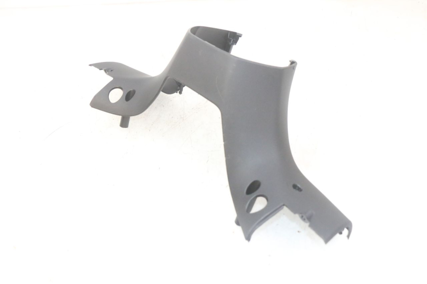 photo de ACHTERSTUURKAP PIAGGIO MP3 HPE 300 (2019 - 2026) - Detail van het onderdeel