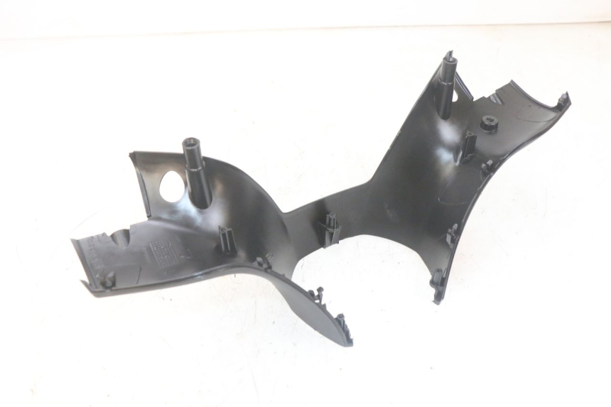 photo de ACHTERSTUURKAP PIAGGIO MP3 HPE 300 (2019 - 2026) - Bevestigingspunten