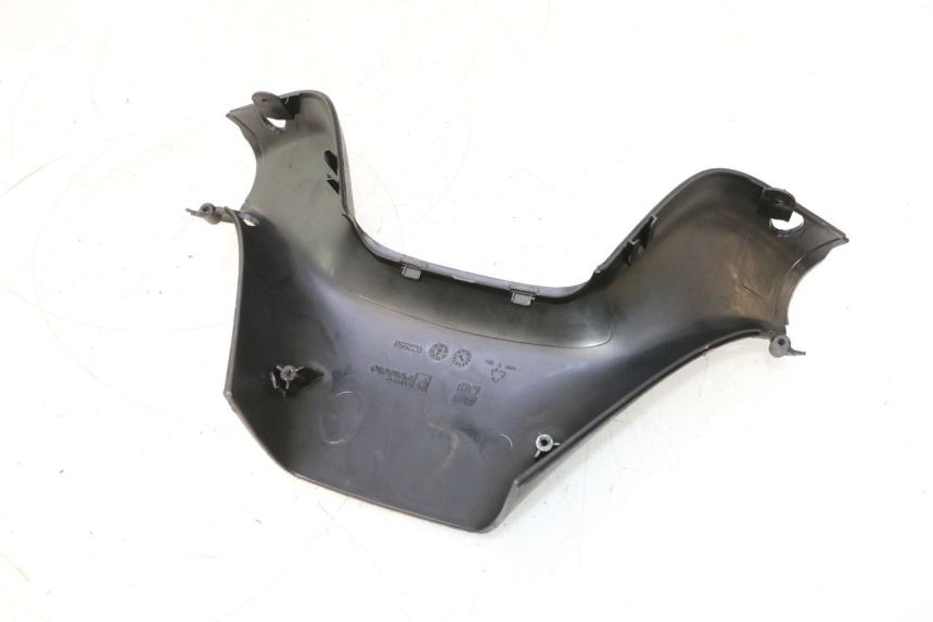 photo de ACHTERSTUURKAP PIAGGIO MP3 LT 300 (2010 - 2016) - Detail van het onderdeel