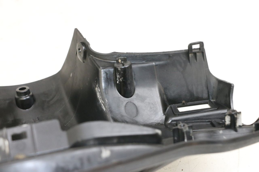 photo de ACHTERSTUURKAP HONDA NHX LEAD 110 (2008 - 2010) - Detail van het onderdeel