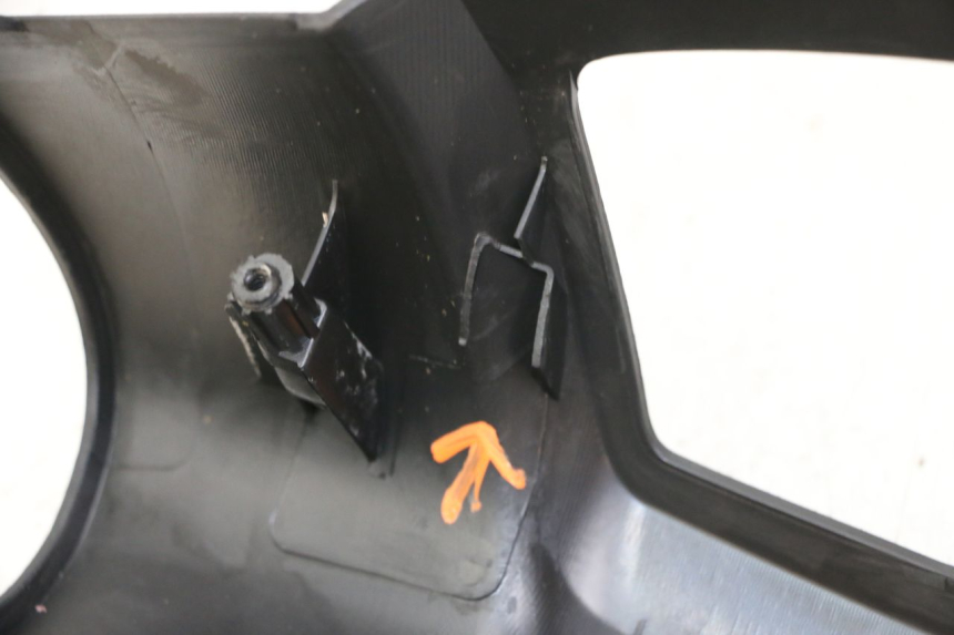 photo de ACHTERSTUURKAP PEUGEOT VIVACITY 125 (2010 - 2017) - Bevestigingspunten