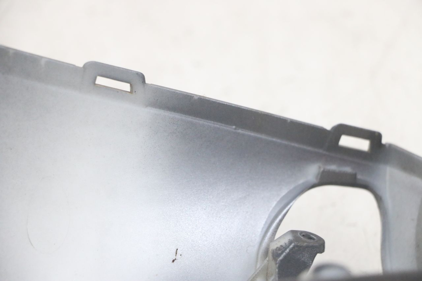 photo de ACHTERSTUURKAP EFUN PUSA 1 - Bevestigingspunten