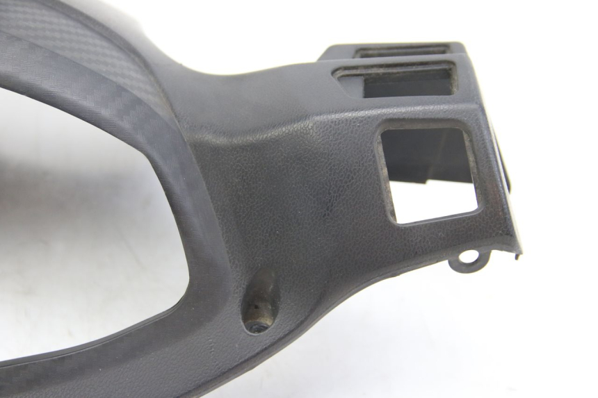 photo de ACHTERSTUURKAP RED ELECTRIC RED E PRO 1 (2017 - 2019) - Bevestigingspunten