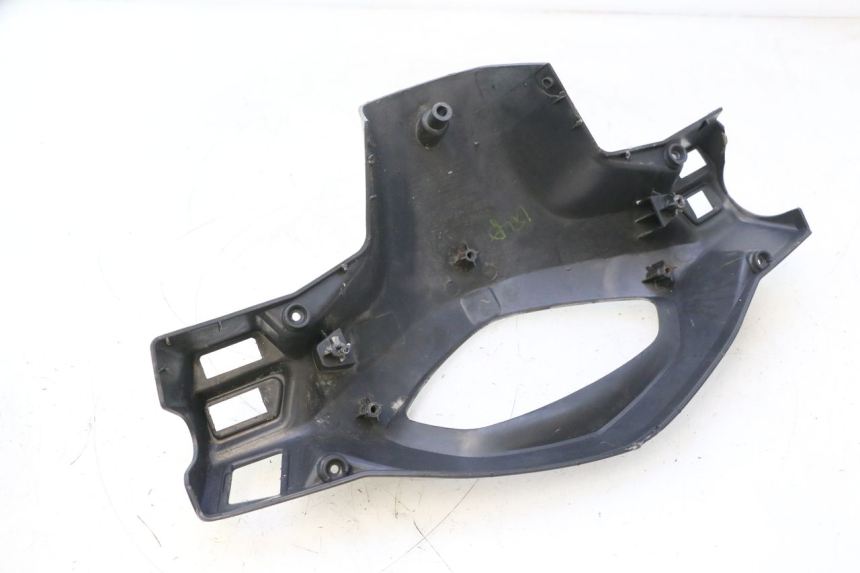 photo de ACHTERSTUURKAP HONDA SCV LEAD 100 (2003 - 2007) - Detail van het onderdeel