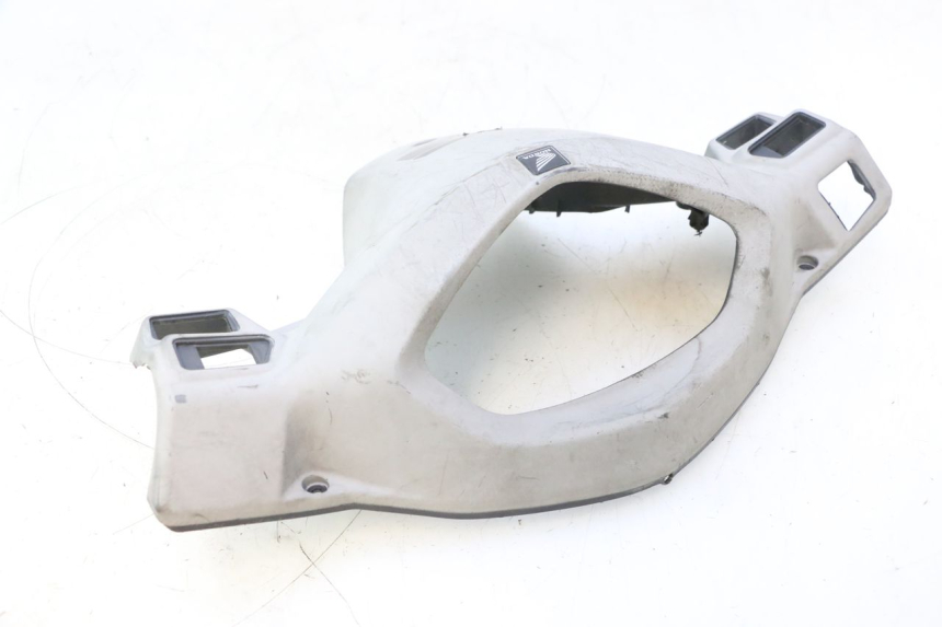 photo de ACHTERSTUURKAP HONDA SCV LEAD 100 (2003 - 2007) - Markeringen en referenties