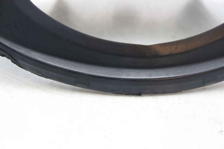 photo de ACHTERSTUURKAP SUZUKI SIXTEEN 125 (2008 - 2010) - Focus op structuur