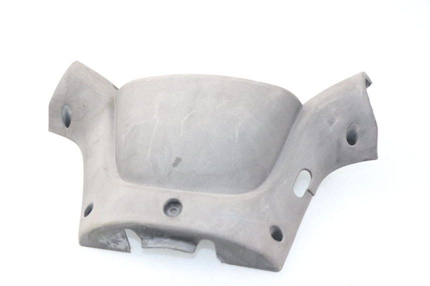 photo de ACHTERSTUURKAP MBK SKYLINER 125 (2004 - 2007) - Detail van het onderdeel