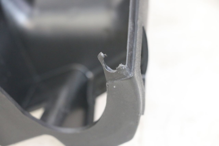 photo de ACHTERSTUURKAP APRILIA SXR 50 (2021 - 2023) - Bevestigingspunten