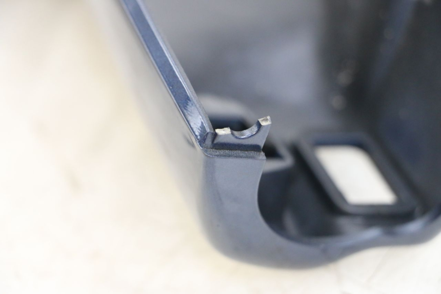 photo de ACHTERSTUURKAP PIAGGIO VESPA LX 125 (2005 - 2010) - Detail van het onderdeel