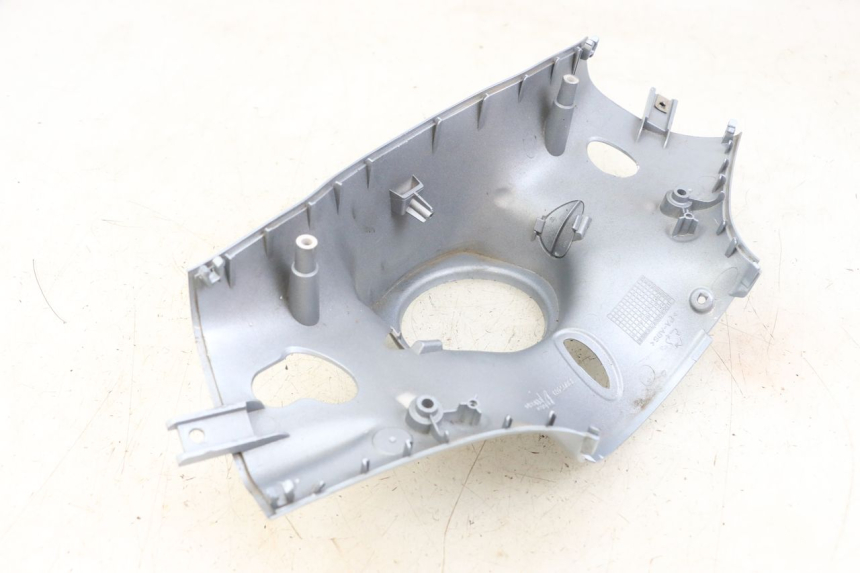 photo de ACHTERSTUURKAP PIAGGIO VESPA PRIMAVERA 4T 50 (2021 - 2024) - Bevestigingspunten